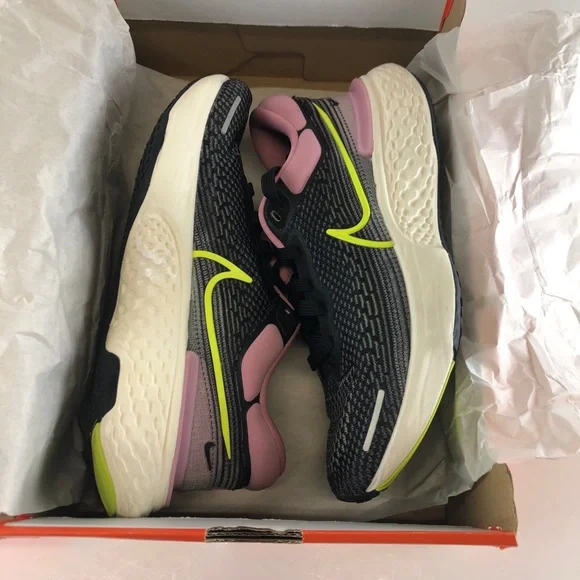 Nike Women's ZoomX Invincible Run Flyknit FK Black Pink CT2229-002 Size … - Picture 8 of 10